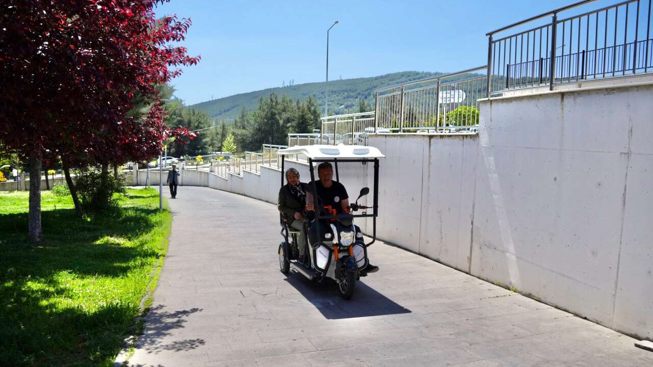 Muğla Eğitim Araştırma Hastanesinde Yaşlı ve Engelli Hastalara VİP Ulaşım Hizmeti 5